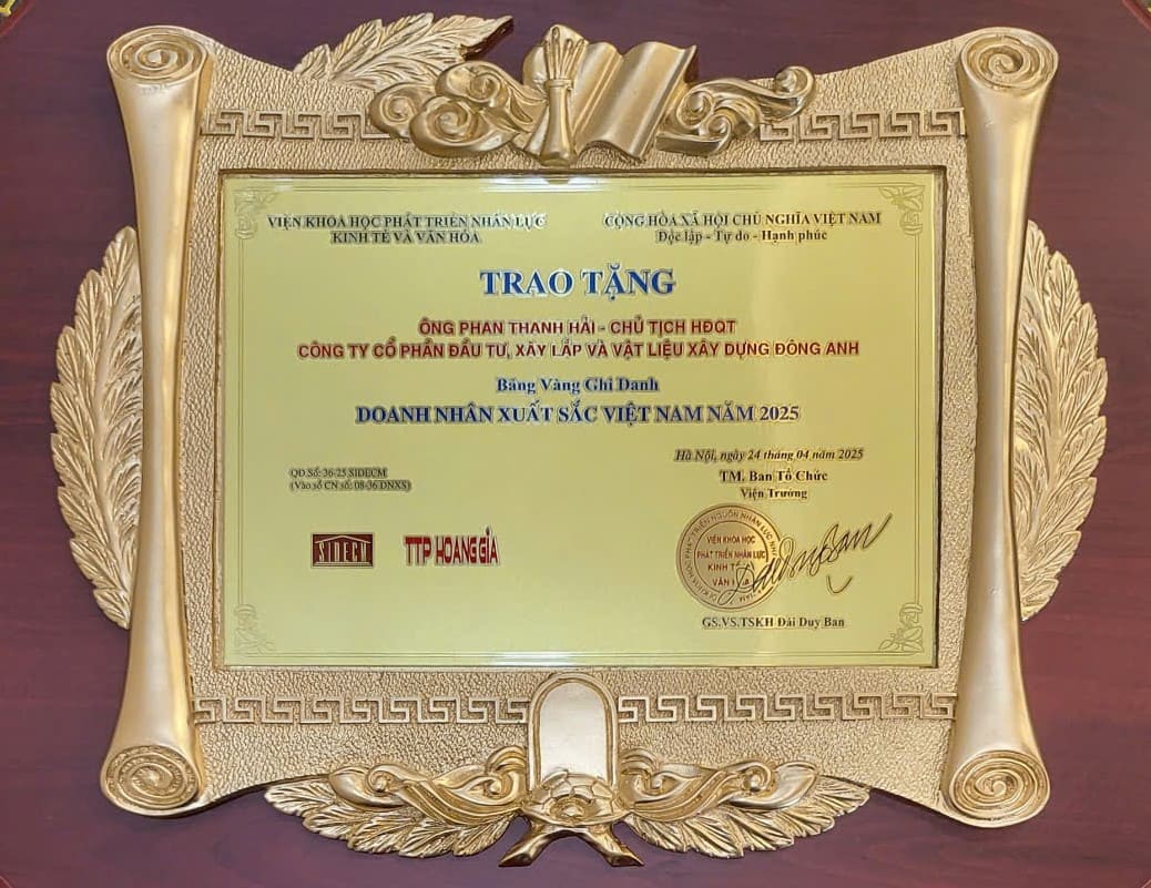 CHỦ TỊCH HĐQT CÔNG TY CỔ PHẦN ĐẦU TƯ XÂY LẮP VÀ VLXD ĐÔNG ANH VINH DỰ ĐÓN NHẬN DANH HIỆU “DOANH NHÂN XUẤT SẮC VIỆT NAM NĂM 2025”